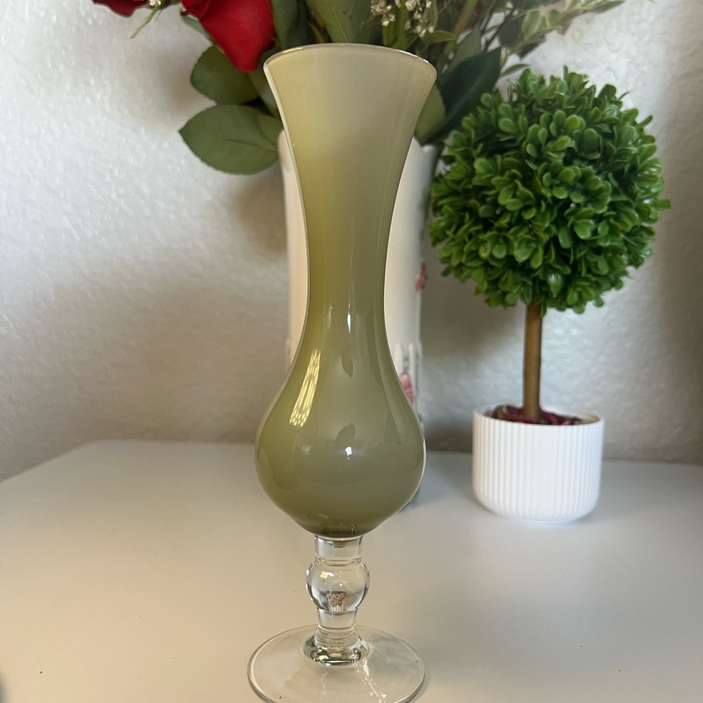 Elegant Vintage Hand Blown Green Glass Bud Vase 8 Inches tall